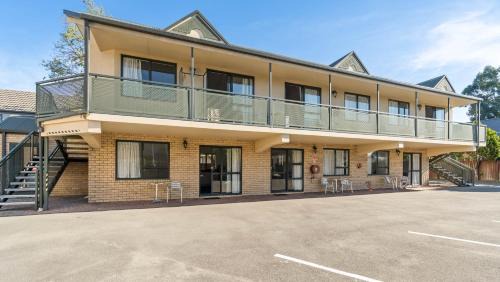 Upper Riccarton Hotel | Ascot Vale Motor Lodge