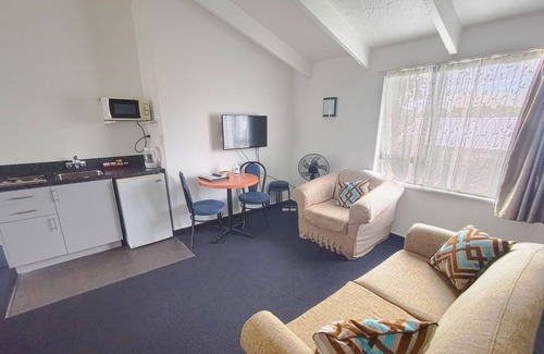 Upper Riccarton Hotel | Ascot Vale Motor Lodge