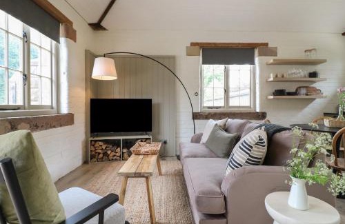 Crich House | Ash Cottage - Fold Yards