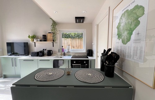 Ashburton House | Ashburton luxurious, stylish self contained studio house