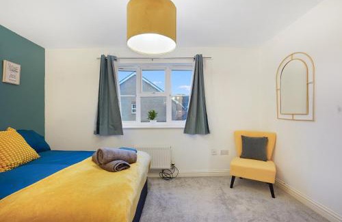 Willesborough Apartment | Ashford Stay Parkfarm location Comfortable with Netflix to chill