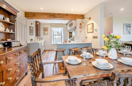 Rhossili House | Ashtree Hall
