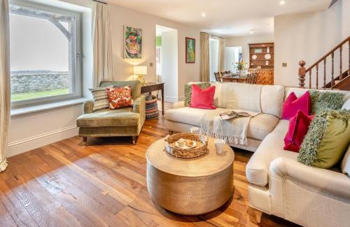Rhossili House | Ashtree Hall