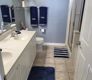 Ocean Drive Apartment | Ashworh 1001 Four Bedroom Condo Oceanfront "PIcture Perfect"