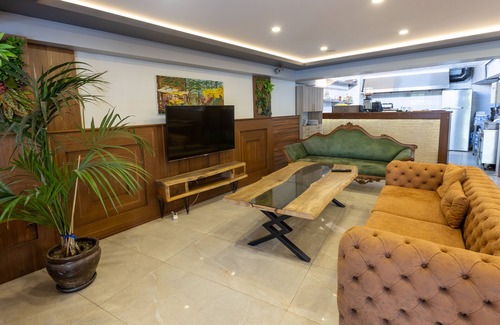 Kucukbakkalkoy Hotel | Asia Business Suites