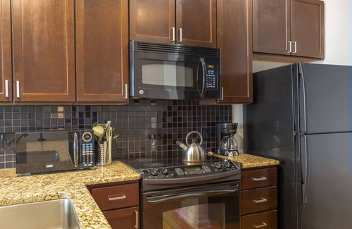 First Ward Apartment | ASK FOR Discount-private Balcony Wifi Parking
