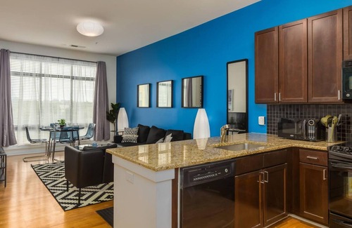 First Ward Apartment | ASK FOR Discount-private Balcony Wifi Parking
