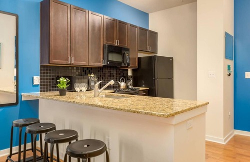 First Ward Apartment | ASK FOR Discount-private Balcony Wifi Parking