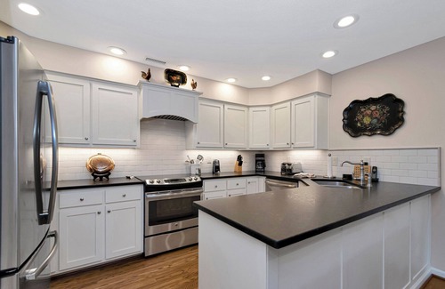 Blowing Rock Condo | Aspen 1 | Fireplace, Restaurant, Pool, Spa