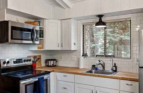 Greer House | Aspen Hideaway Cabin 6