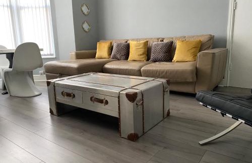 Colwyn Bay Apartment | Aspen House - Apartment 1