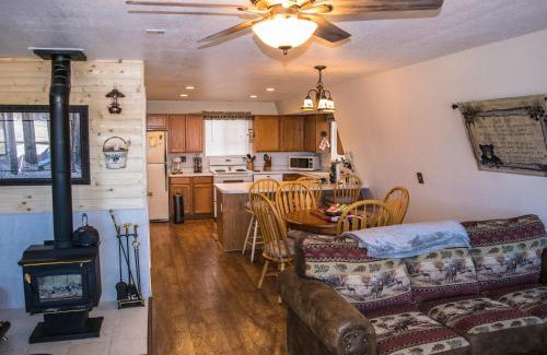 Duck Creek Village House | Aspen Meadow Cabin