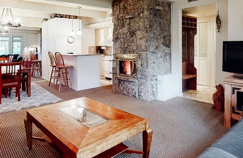 Snowmass Village Condo | Aspenwood - CoralTree Residence Collection