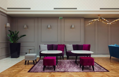 Saints Constantine and Helena Hotel | Astor Garden Hotel