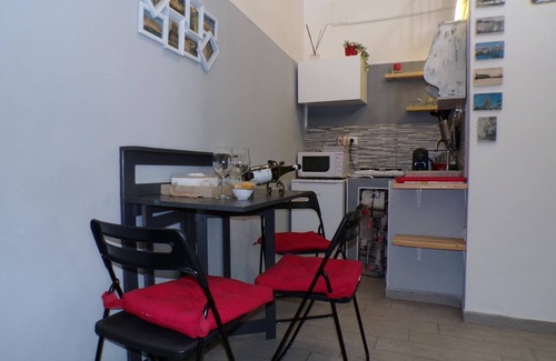 Santa Lucia Apartment | Astra Wi-fi Studio Apartment in the Historic Center