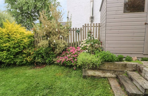 Lostwithiel Cottage | Astrantia Cottage
