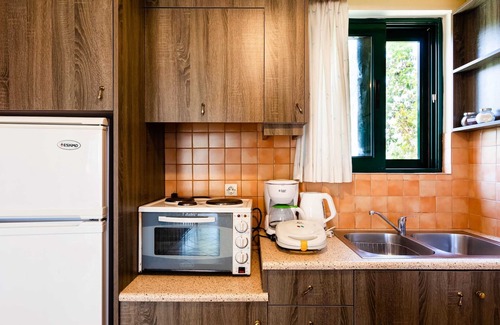 Paralio Astros RV Rental | Astros Enchanting Sunsets - Dukes Poolside Home