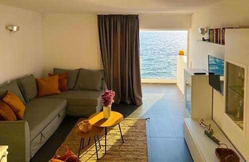 Callao Salvaje Apartment | At the ocean’s edge