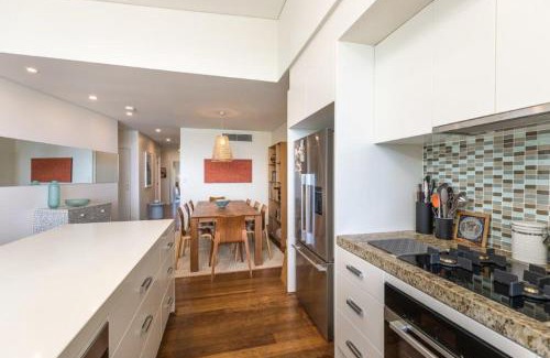 Point Lookout Apartment | At Waves Penthouse Unit15
