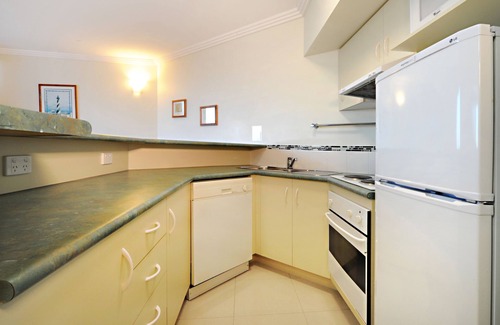 Airlie Beach Hotel | at Whitsunday Vista Holiday Apartments