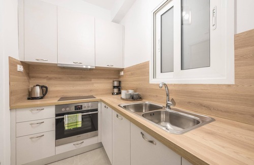 Ampelokipoi Apartment | Athens Bright Suite by Cloudkeys