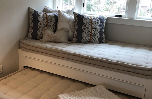 Athens House | Athens Guesthouse—New Construction in Historic District