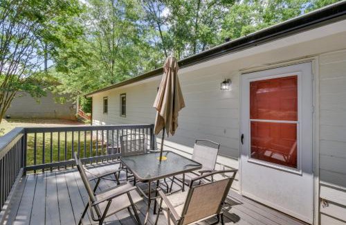 Athens House | Athens Home with Deck - Near Sanford Stadium!