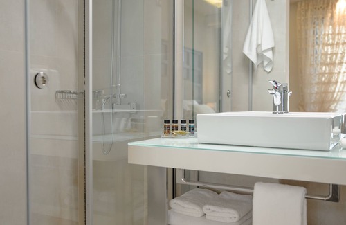 Ampelokipoi Hotel | Athens Platinum Rooms and Suites
