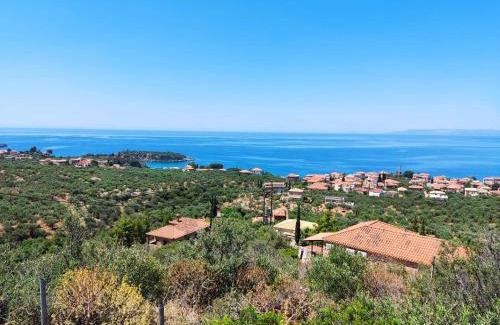 Kardamyli Villa | Athina's Stone House in Kardamyli