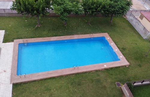 Amposta Apartment | Atico con hidromasaje, terraza y piscina en EbreHogar