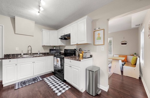 Pittsburgh House | ATL Gem: Near Stadiums, Airport, and Downtown!