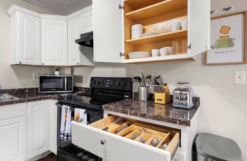 Pittsburgh House | ATL Gem: Near Stadiums, Airport, and Downtown!