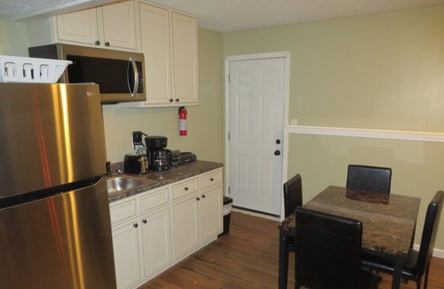 Riverdale House | Atlanta Hartsfield Guesthouse