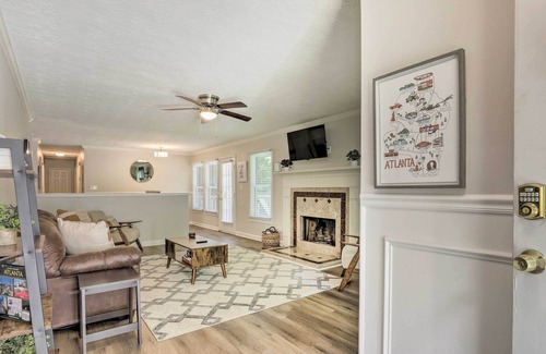 Collier Heights House | Atlanta Home w/ Fireplace < 7 Mi to Downtown!