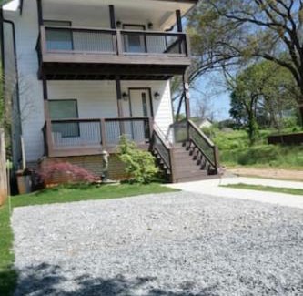 Summerhill House | Atlanta Unit 1 Room 2 - Quiet Private Bedroom Private Bathroom Suite