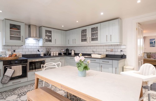 Delabole Cottage | ATLANTIC COTTAGE, pet friendly, luxury holiday cottage in Delabole