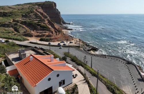 Sao Pedro da Cadeira House | Atlantic Ocean Villa - 4 bedrooms - Ocean front