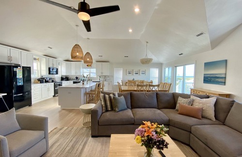 Sandbridge House | Atlantic Sunrise - Bright Renovated 9BR | Private Pool | Hot Tub