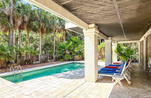 Plantation House | Atlantis – 5-Bedroom Luxury Beach Home