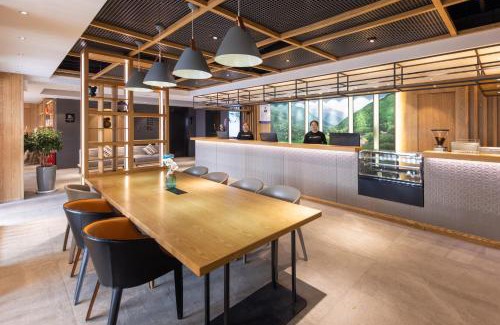 Jianwai Street Hotel | Atour X Hotel Beijing CBD International Trade Bridge