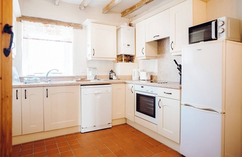 Lydstep Cottage | Atrato's Stable - UK6735