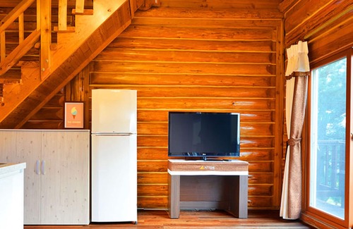 Aewol Apartment | Attene Pension