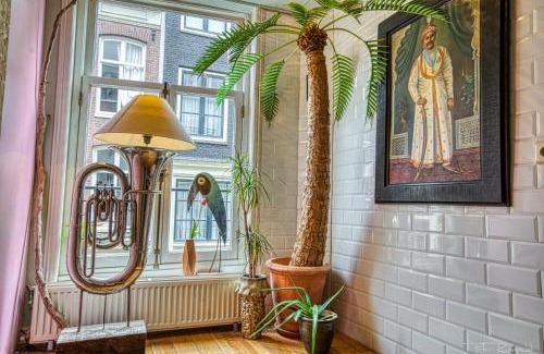 Grachtengordel-West Bed & Breakfast | Attic Monkeys Lodge