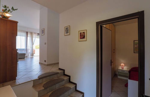Susello Apartment | Attractive 2-room apartment with sunbath, pool and dream view