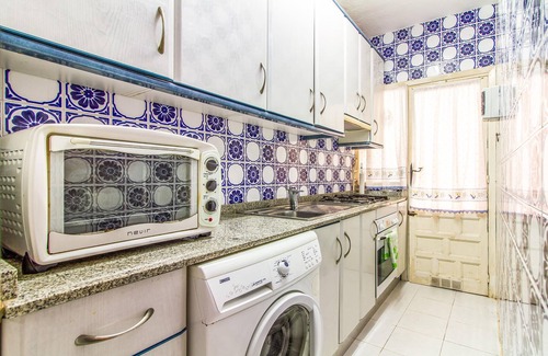 Playa Honda Apartment | Attractive holiday apartment with panoramic sea views for a relaxing holiday.