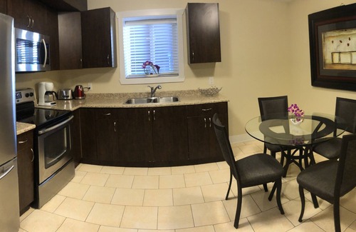 West Abbotsford Apartment | Attractive Spacious, two+ bedroom suite