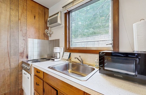 Alton Bay House | Attractive studio in waterfront location w/free WiFi, water views, kitchenette