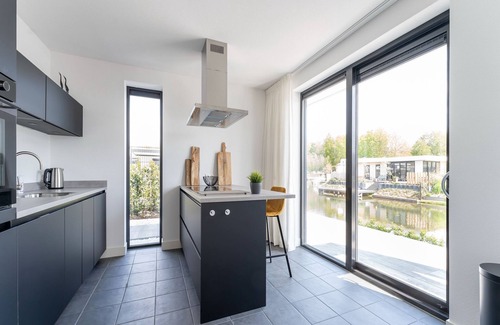 Zeewolde Villa | Attractive villa in Zeewolde with garden