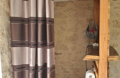 Figeac Bed & Breakfast | Atypical room