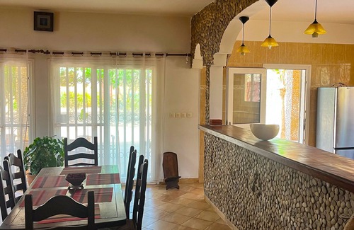Ndayane House | Atypique Villa de Plain Pied à 150 m de Locean à Ndayane -popenguine/sénégal?